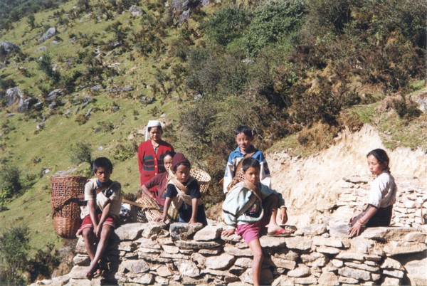 Gurung people near Siklis [23/10/99]